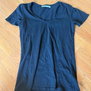 Women's Black Scoop Neck Short Sleeve Tee